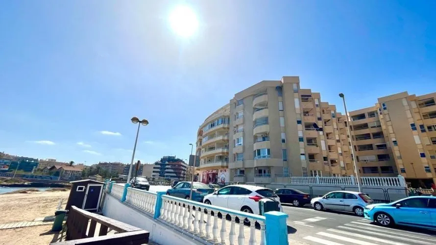 2 bedrooms penthouse for sale, Torrevieja, Spain No. 1262