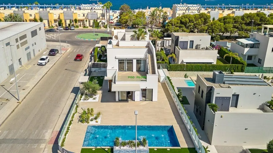 3 bedrooms villa for sale, Campoamor, Spain No. 1002 № 3