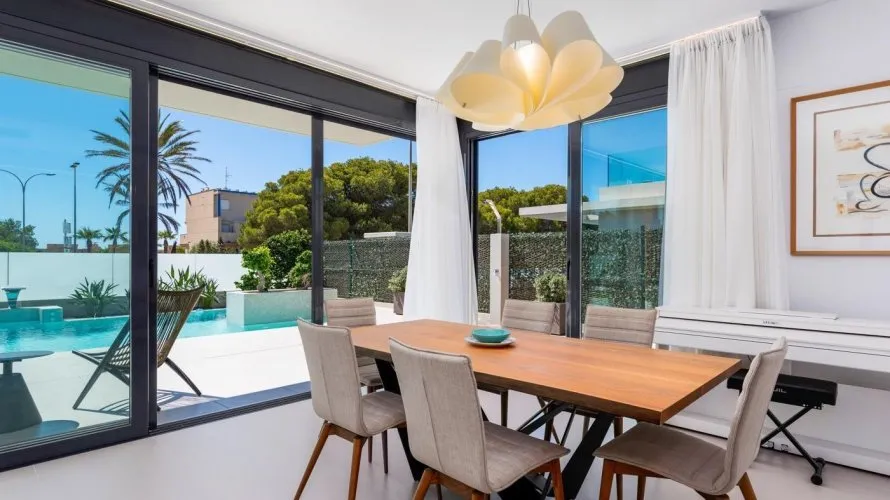 4 bedrooms villa for sale , Campoamor, Spain No. 1041 № 13
