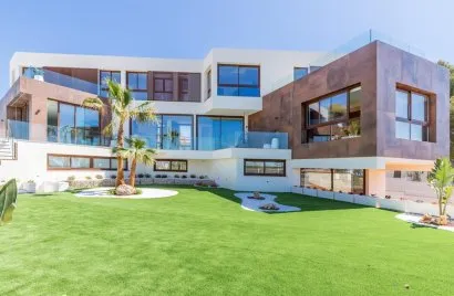4 bedrooms villa for sale , Benidorm, Spain No. 861