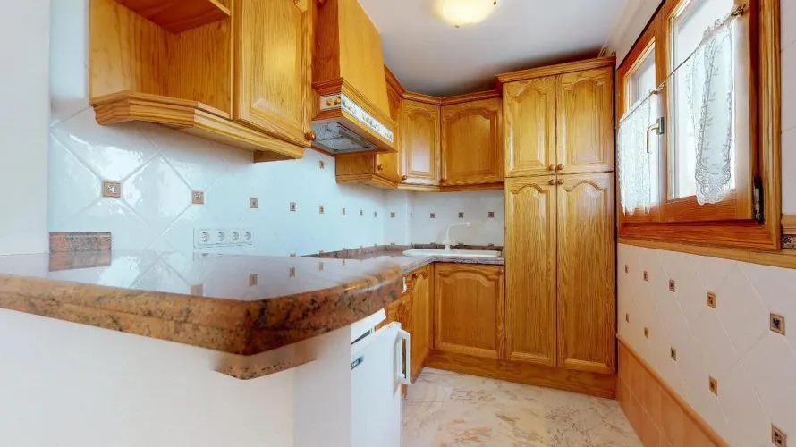 7 bedrooms villa for sale, Maryvilla, Spain No. 795 № 5