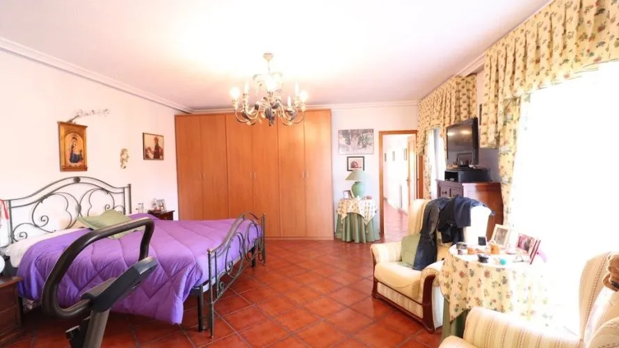 5 bedrooms apartment for sale, El Chaparral, Spain No. 958 № 11
