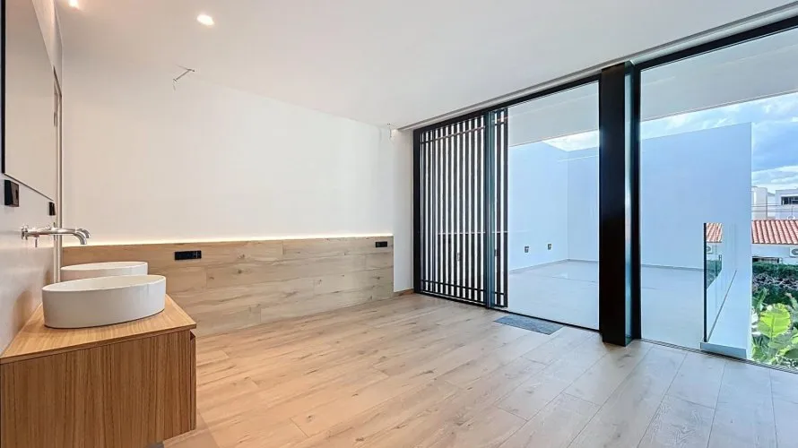 3 bedrooms villa for sale, Albir, Spain No. 1133 № 12
