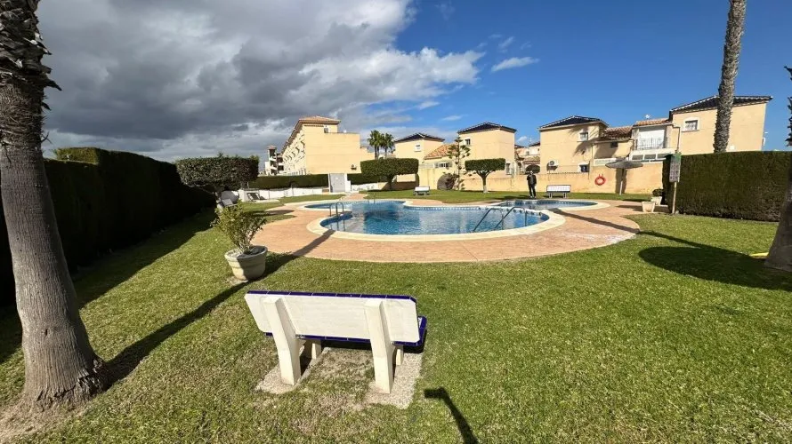 3 bedrooms house for sale , La Florida, Spain No. 622 № 1