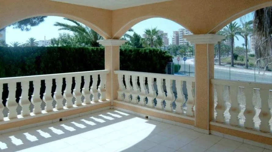 3 bedrooms villa for sale , La Manga del Mar Menor, Spain No. 659 № 14