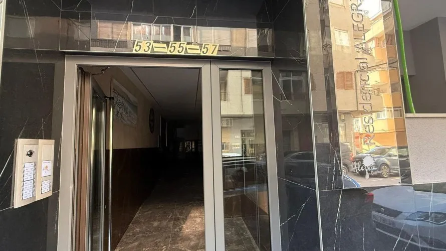 2 bedrooms apartment for sale, Torrevieja, Spain No. 615 № 21