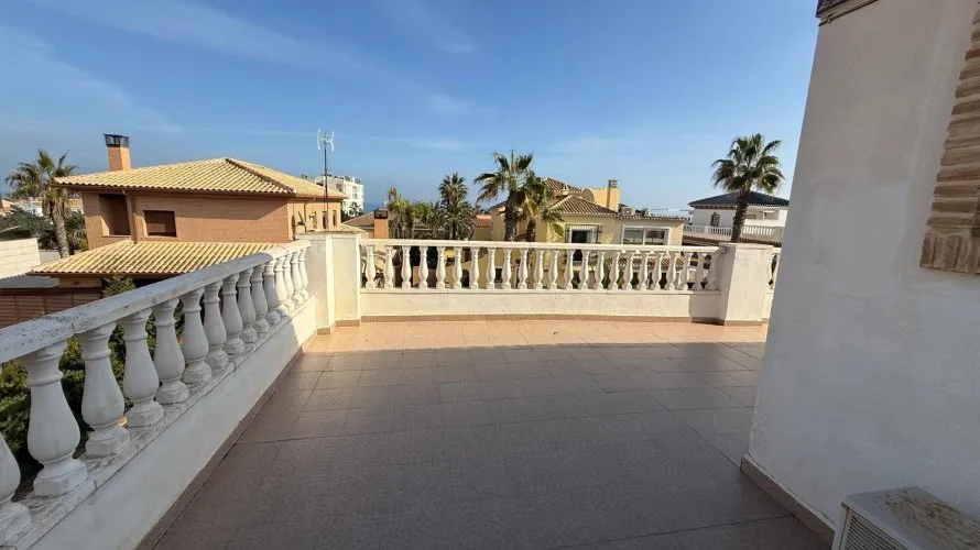 3 bedrooms house for sale, Torrevieja, Spain No. 1288 № 17