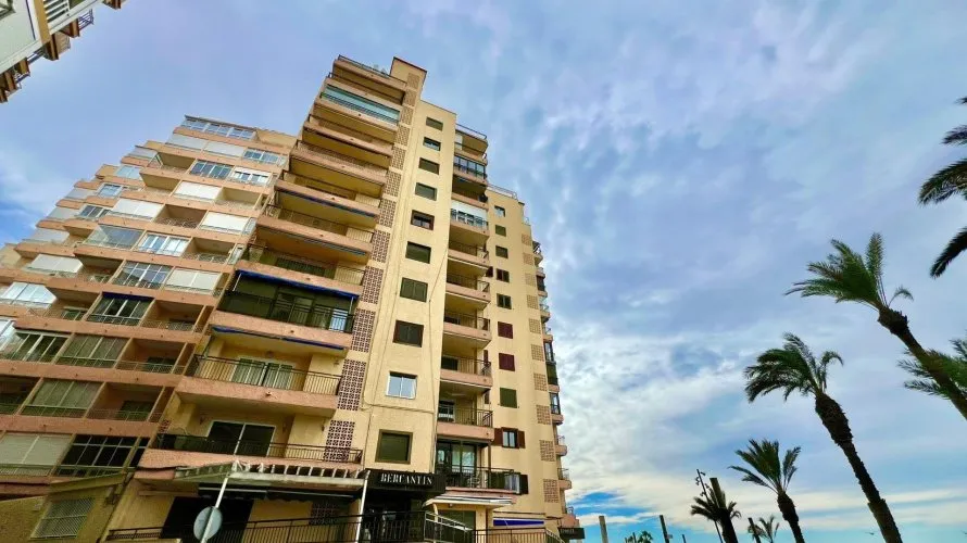 3 bedrooms apartment for sale, Torrevieja, Spain No. 1245