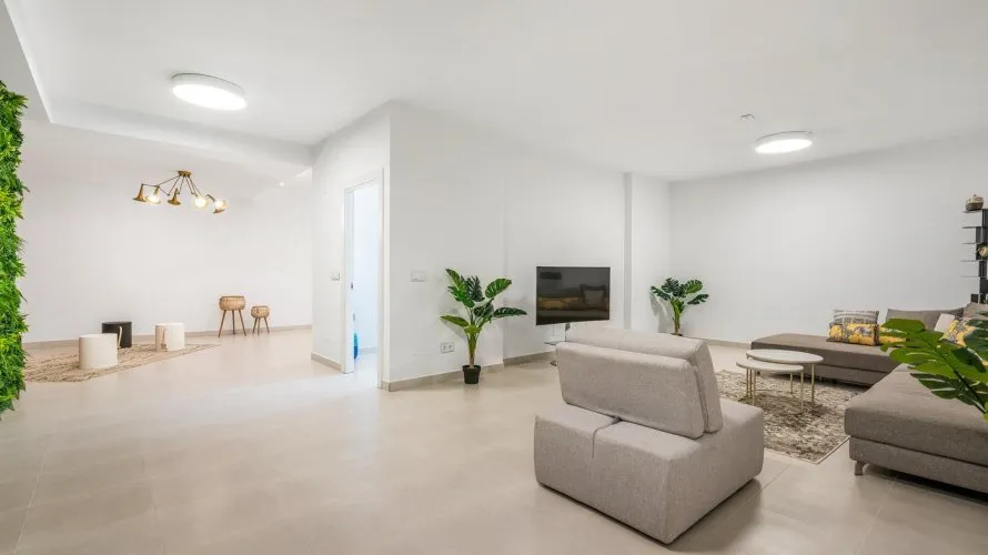 3 bedrooms villa for sale, Playa Honda, Spain No. 994 № 3