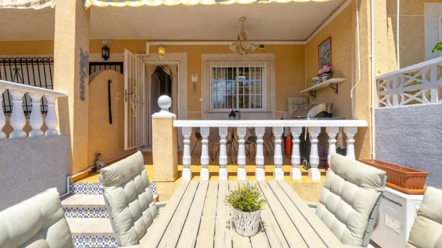 2 bedrooms house for sale , Torrevieja, Spain No. 1358