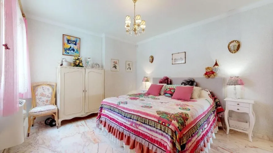 7 bedrooms villa for sale, Maryvilla, Spain No. 795 № 11