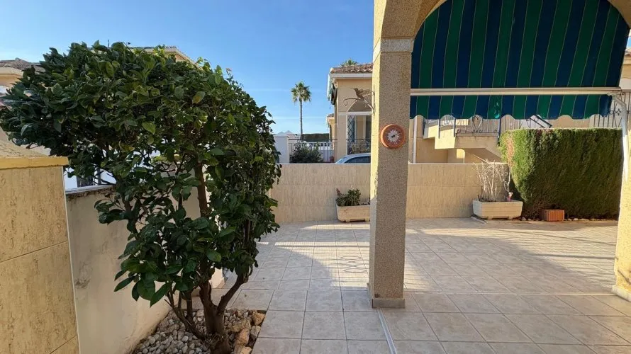3 bedrooms house for sale , La Florida, Spain No. 622 № 28