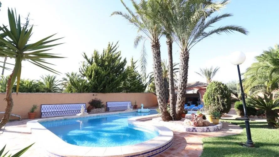 5 bedrooms apartment for sale, El Chaparral, Spain No. 958 № 1