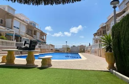 3 bedrooms house for sale, Torrevieja, Spain No. 1330