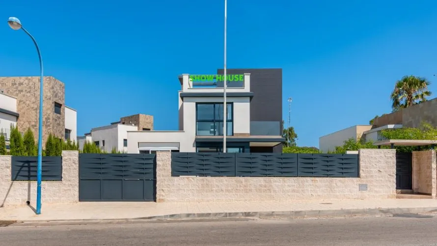 3 bedrooms villa for sale, Playa Honda, Spain No. 994 № 14