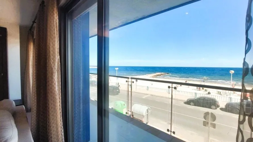 4 bedrooms apartment for sale, Torrevieja, Spain No. 957 № 2