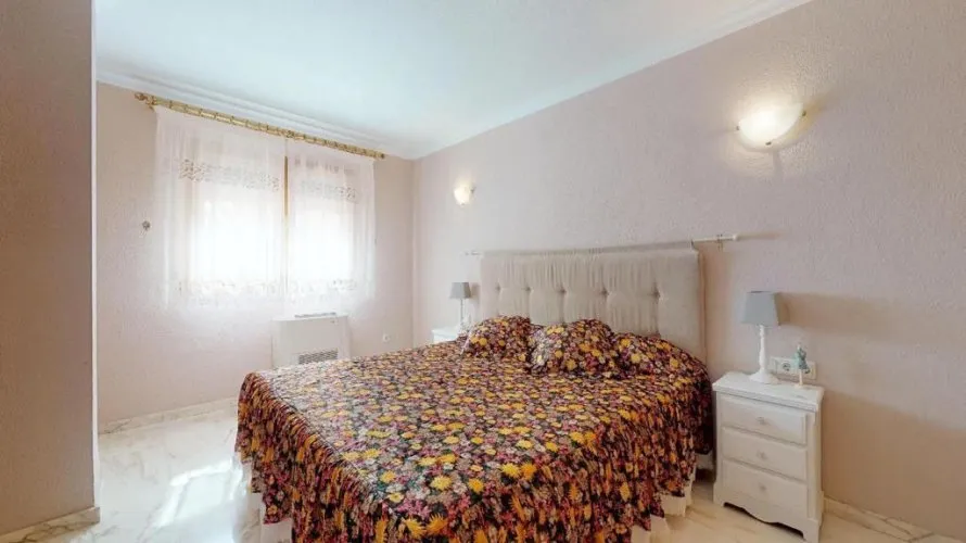 7 bedrooms villa for sale, Maryvilla, Spain No. 795 № 28
