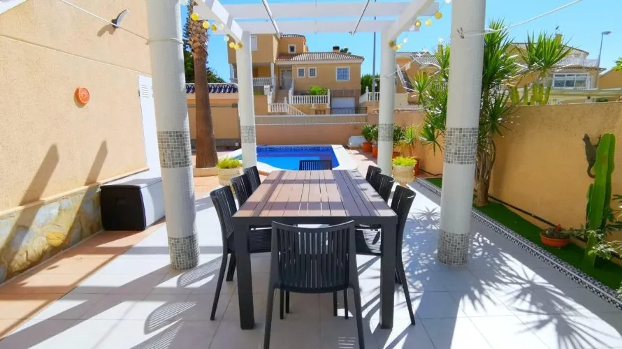 256m² apartment for sale, La Florida, Spain No. 1058 № 11
