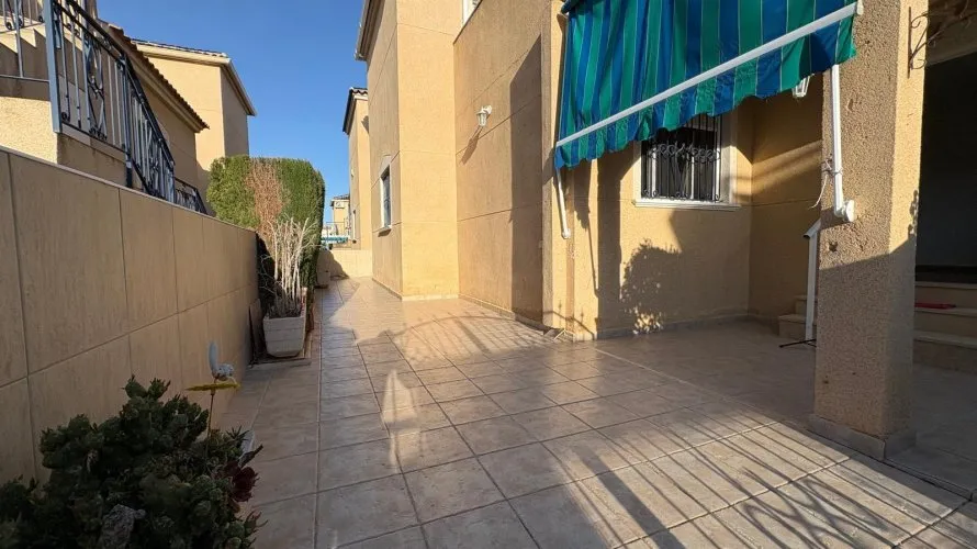 3 bedrooms house for sale , La Florida, Spain No. 622 № 8