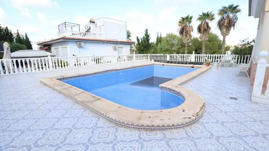 5 bedrooms apartment for sale, Alicante, Spain No. 1206 № 10