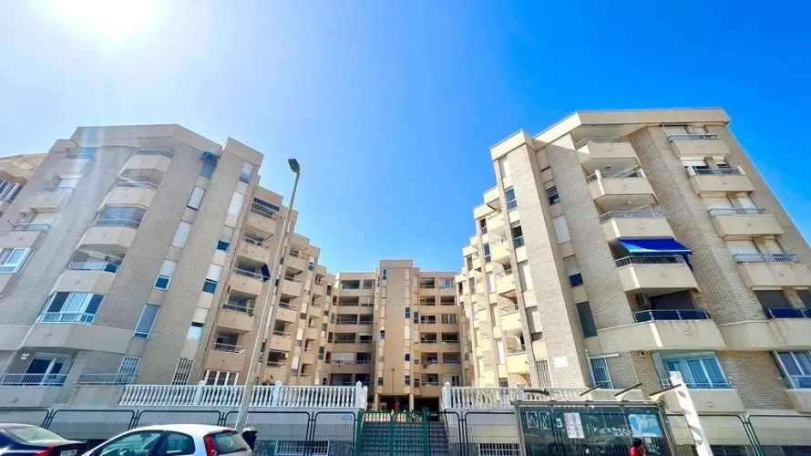 2 bedrooms penthouse for sale, Torrevieja, Spain No. 1262 № 3