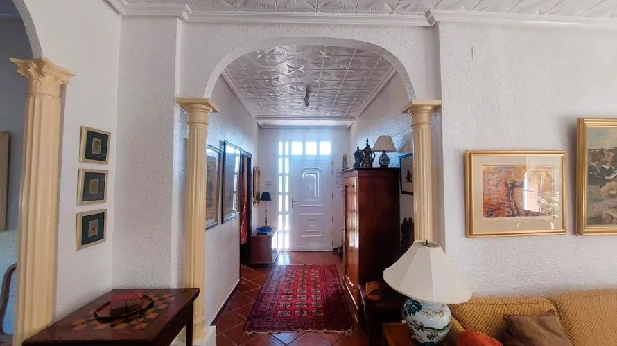 5 bedrooms house for sale, La Marina, Spain No. 1424 № 22