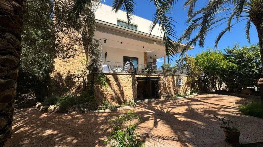 4 bedrooms villa for sale , Riba-roja de Turia, Spain No. 1442 № 4