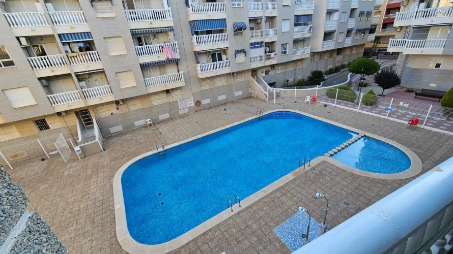 1 bedroom apartment for sale, Torrevieja, Spain No. 1587 № 18