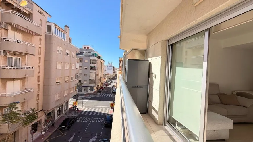 1 bedroom apartment for sale, Torrevieja, Spain No. 1593 № 24