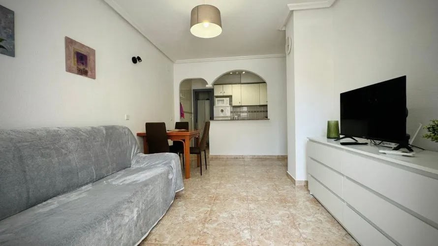 1 bedroom apartment for sale, Torrevieja, Spain No. 1605 № 11