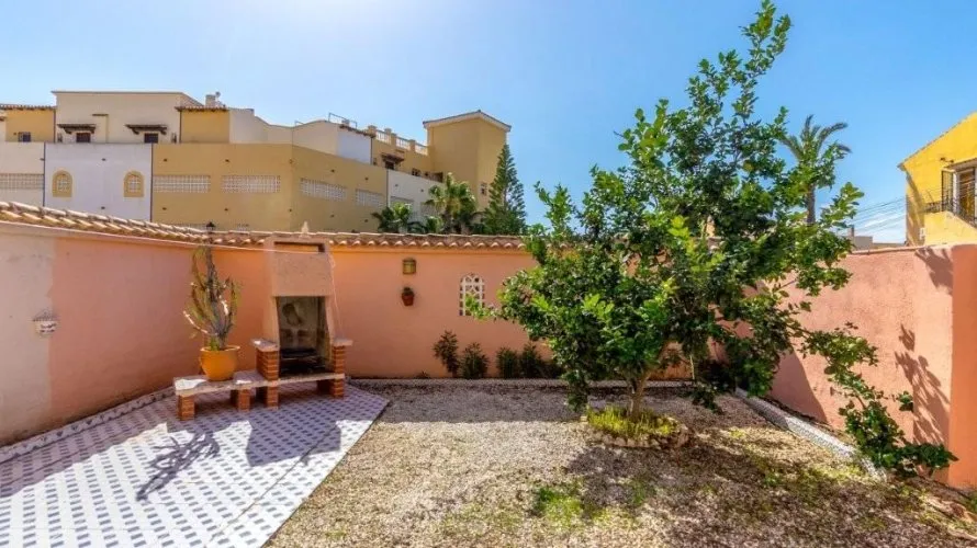 1 bedroom bungalow for sale, Torrevieja, Spain No. 1590 № 2
