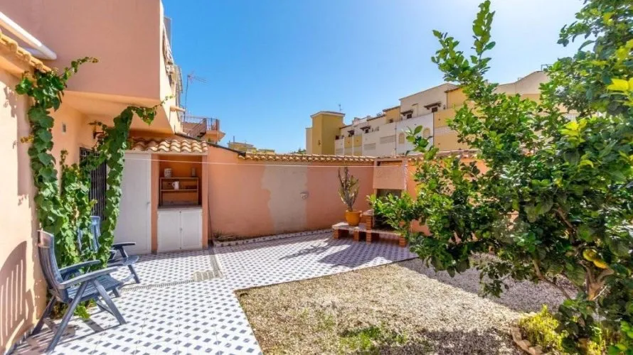 1 bedroom bungalow for sale, Torrevieja, Spain No. 1590 № 3