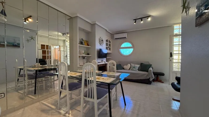2 bedrooms bungalow for sale, Torrevieja, Spain No. 1690 № 12