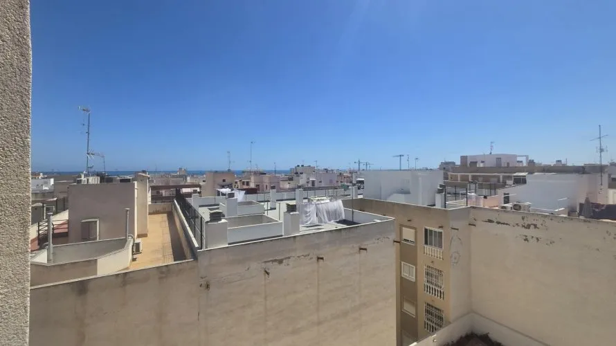 33m² apartment for sale, Torrevieja, Spain No. 1656 № 9