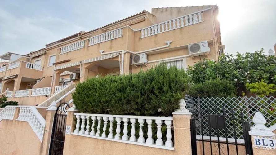 2 bedrooms apartment for sale, Torrevieja, Spain No. 1651 № 17