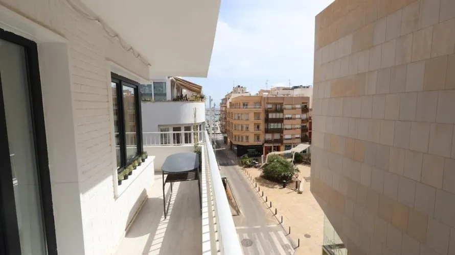3 bedrooms penthouse for sale, Torrevieja, Spain No. 1688 № 12