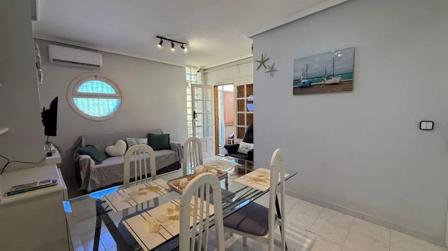 2 bedrooms bungalow for sale, Torrevieja, Spain No. 1690 № 4