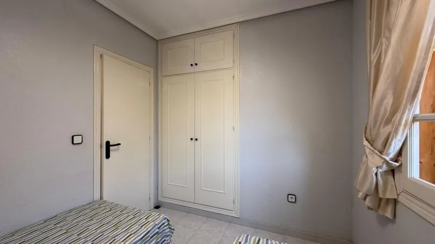 2 bedrooms bungalow for sale, Torrevieja, Spain No. 1690 № 18