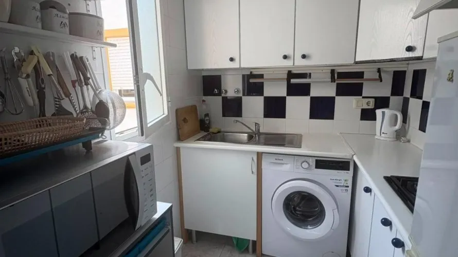 1 bedroom apartment for sale, Torrevieja, Spain No. 1689 № 18
