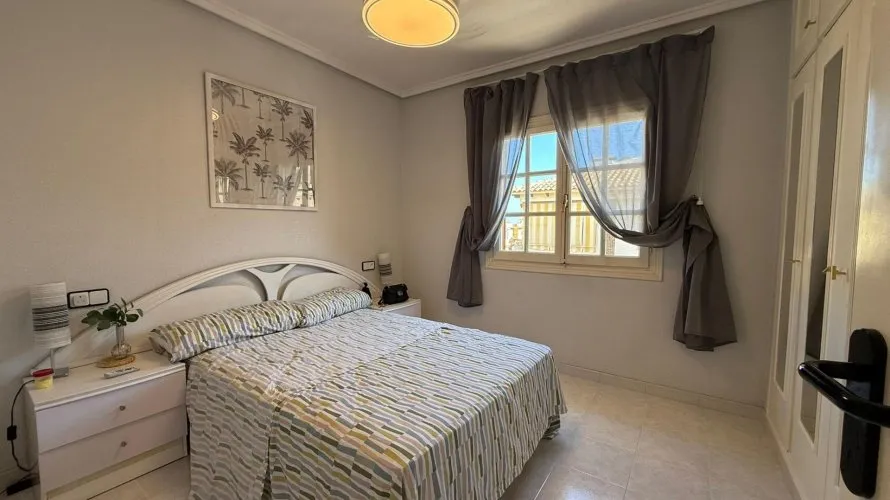 2 bedrooms bungalow for sale, Torrevieja, Spain No. 1690 № 9