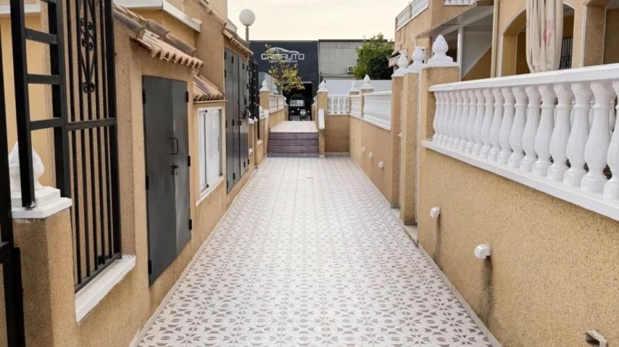 2 bedrooms apartment for sale, Torrevieja, Spain No. 1651 № 16