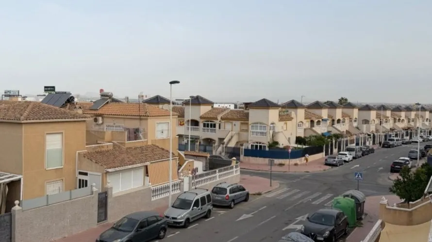 2 bedrooms apartment for sale, Torrevieja, Spain No. 1651 № 10