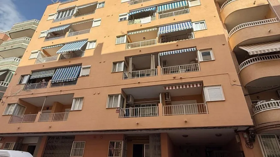 1 bedroom apartment for sale, Torrevieja, Spain No. 1686 № 24