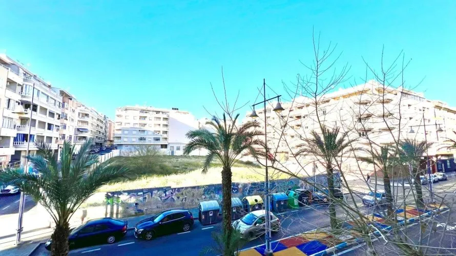 33m² apartment for sale, Torrevieja, Spain No. 1656 № 2