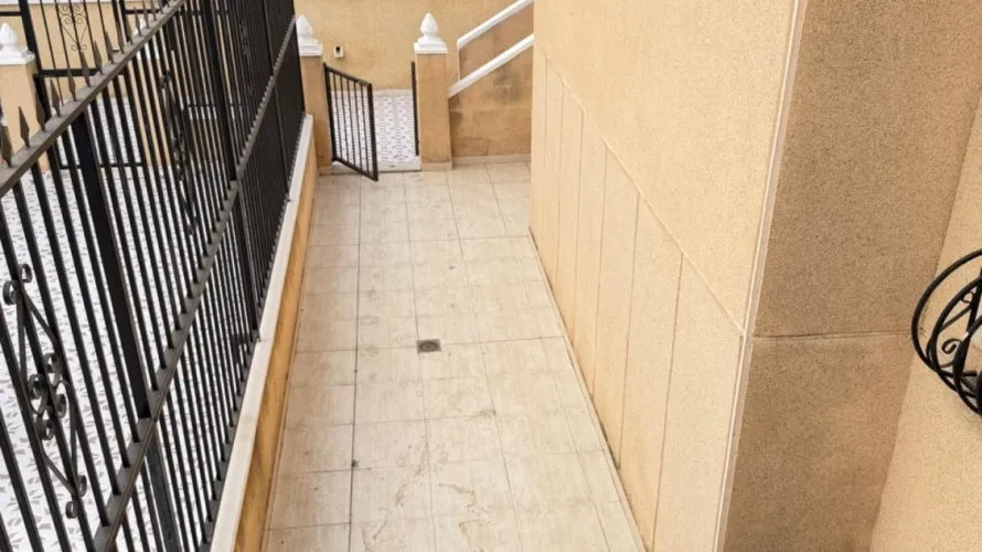2 bedrooms apartment for sale, Torrevieja, Spain No. 1651 № 13