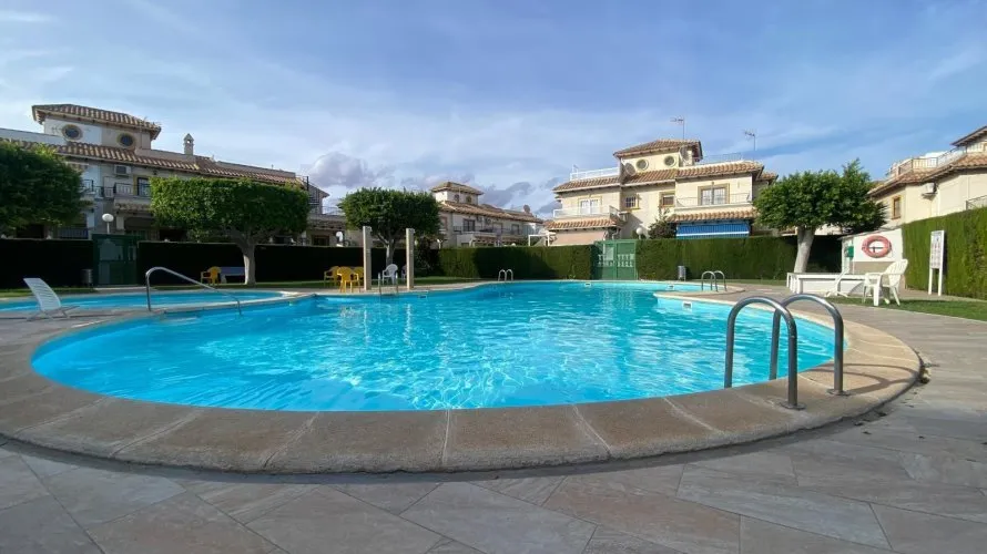 2 bedrooms bungalow for sale, Alicante, Spain No. 1645 № 11