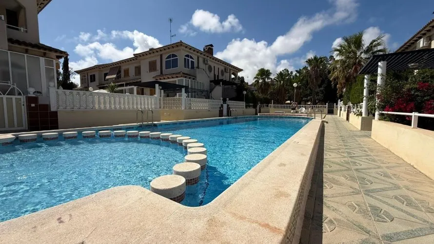 2 bedrooms bungalow for sale, Torrevieja, Spain No. 1690
