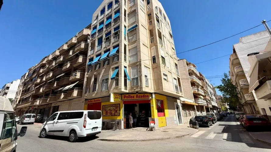 1 bedroom apartment for sale, Torrevieja, Spain No. 1725