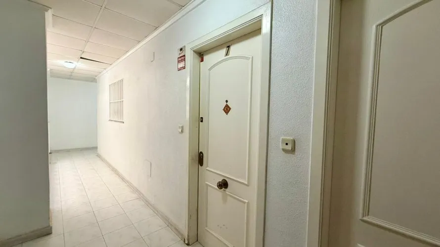 2 bedrooms apartment for sale, Torrevieja, Spain No. 1704 № 2