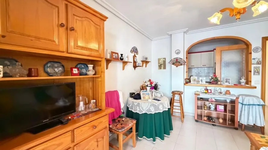 1 bedroom apartment for sale, Torrevieja, Spain No. 1775 № 9
